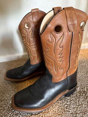 Old West women's square-toe cowboy boots (model BSY1810); Brow/black size 6
